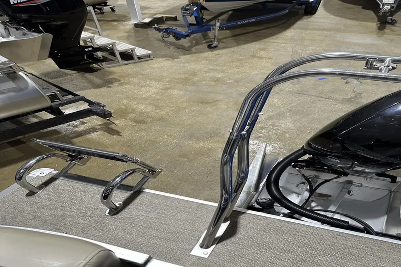 Slide: The Image of Sylvan 8522 Mirage Cruise 2022 - 9