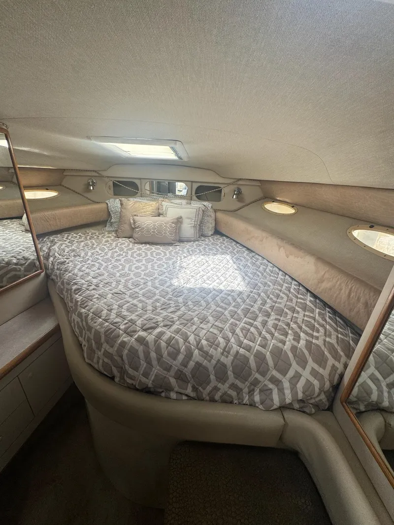 Slide: The Image of Sea Ray Sundancer 330 1996 - 12