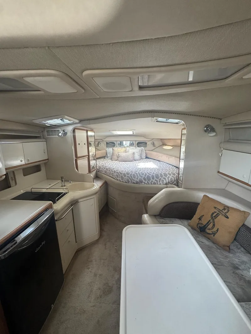 Slide: The Image of Sea Ray Sundancer 330 1996 - 16
