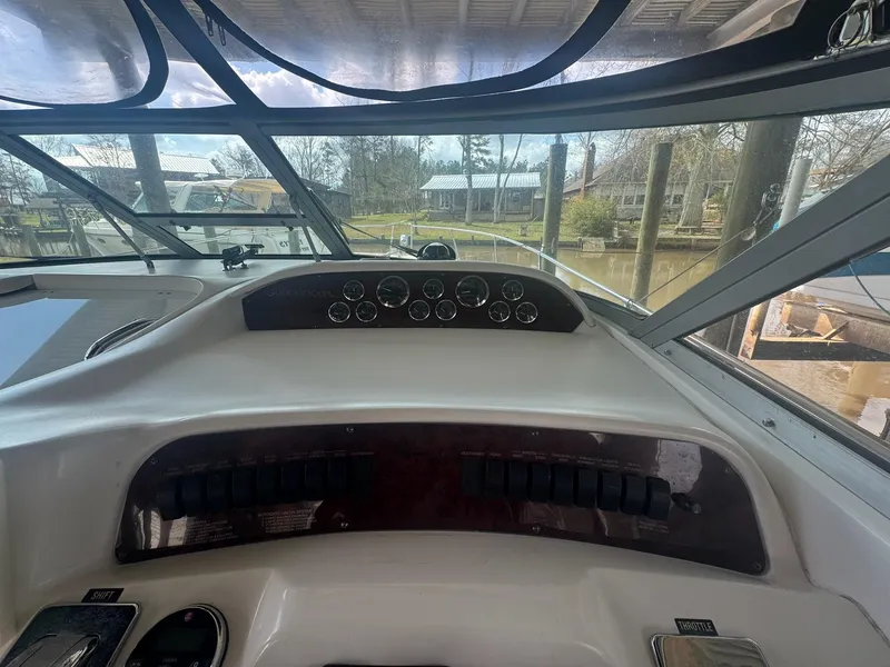 Slide: The Image of Sea Ray Sundancer 330 1996 - 6