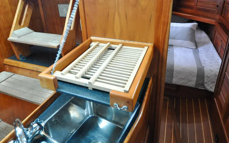 Slide: The Image of Tartan 4100 - Diamond - Galley - Drying Rack - 107