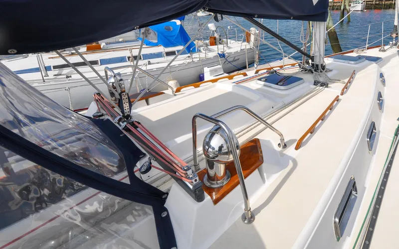 Slide: The Image of Tartan 4100 - Diamond - Coach Roof - 38