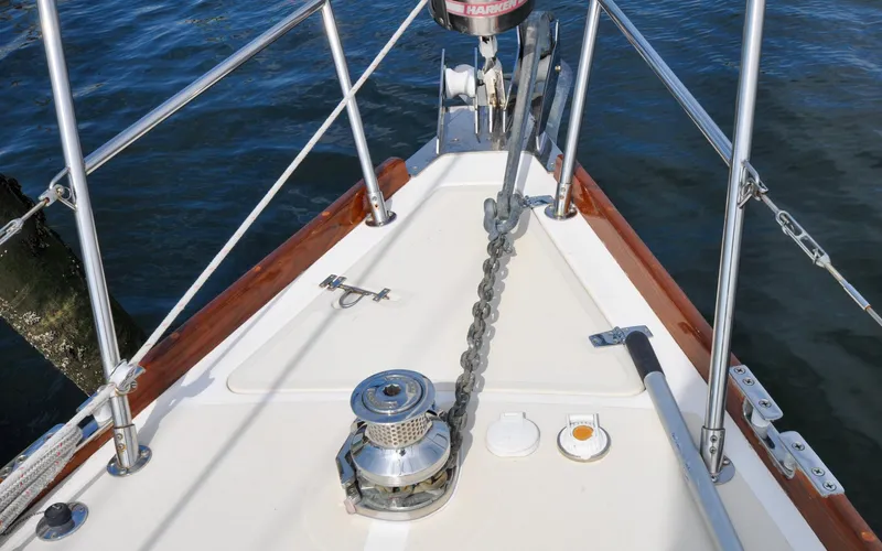 Slide: The Image of Tartan 4100 - Diamond - Foredeck - 46