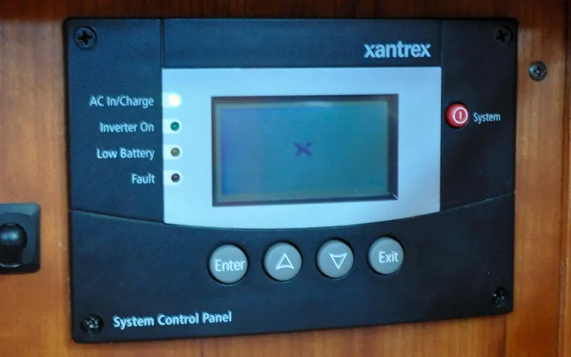 Slide: The Image of Tartan 4100 - Diamond - Navigation Station - Battery Monitor - 73