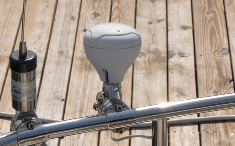 Slide: The Image of Tartan 4100 - Diamond - Cockpit - Antena - 8