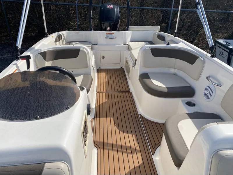 Slide: The Image of Bayliner Element E18 2020 - 7