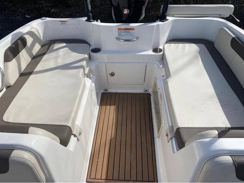 Slide: The Image of Bayliner Element E18 2020 - 8