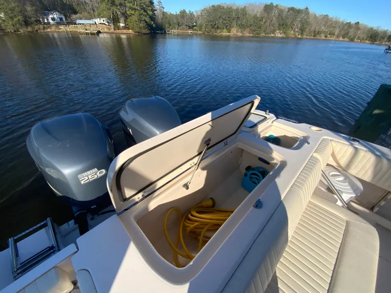 Slide: The Image of Grady-White Chesapeake 290 2009 - 32