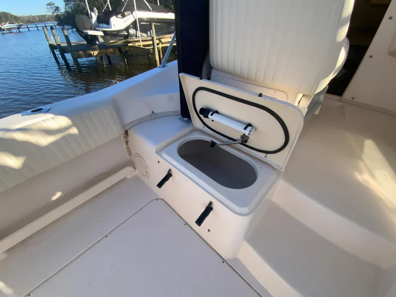 Slide: The Image of Grady-White Chesapeake 290 2009 - 38