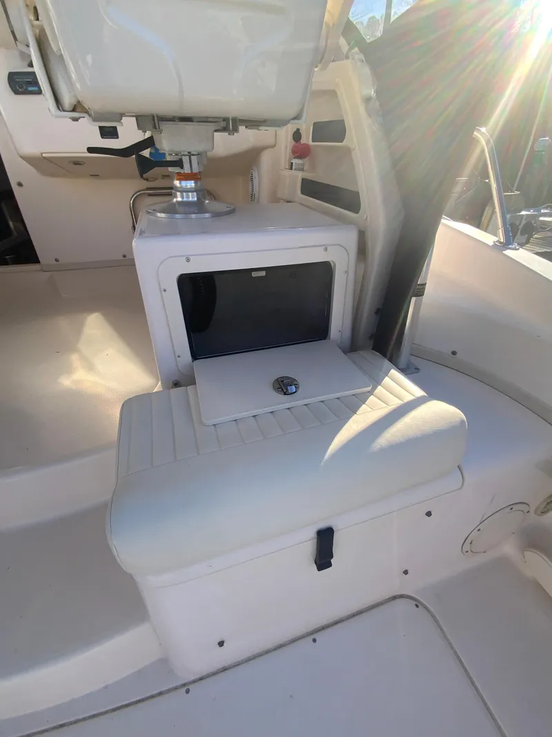 Slide: The Image of Grady-White Chesapeake 290 2009 - 42