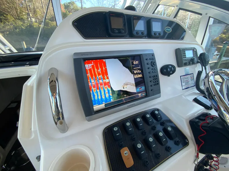 Slide: The Image of Grady-White Chesapeake 290 2009 - 56