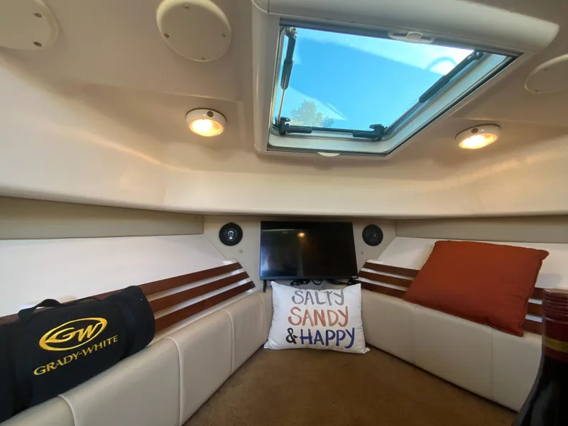 Slide: The Image of Grady-White Chesapeake 290 2009 - 72