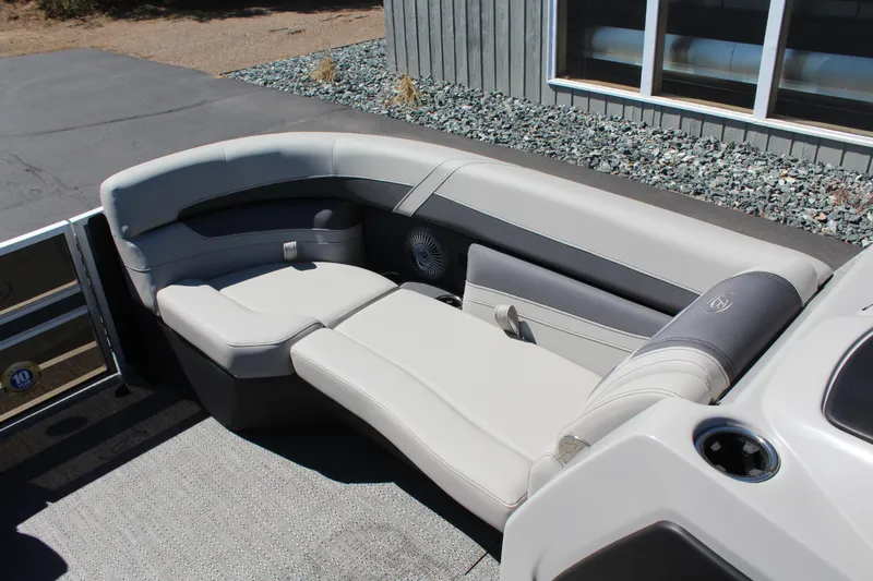 Slide: The Image of Barletta Cabrio 22QC 2025 - 11