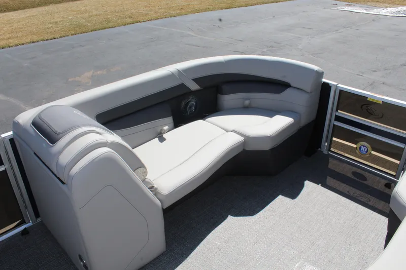 Slide: The Image of Barletta Cabrio 22QC 2025 - 12