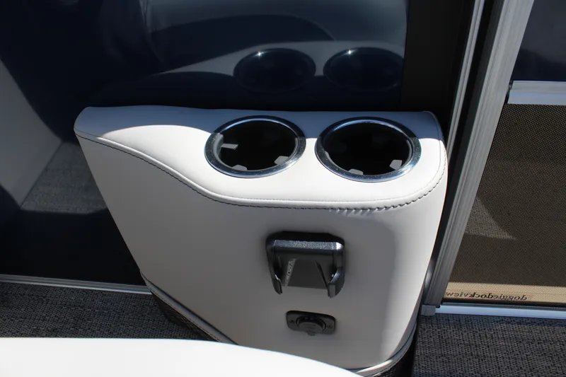 Slide: The Image of Barletta Cabrio 22QC 2025 - 17