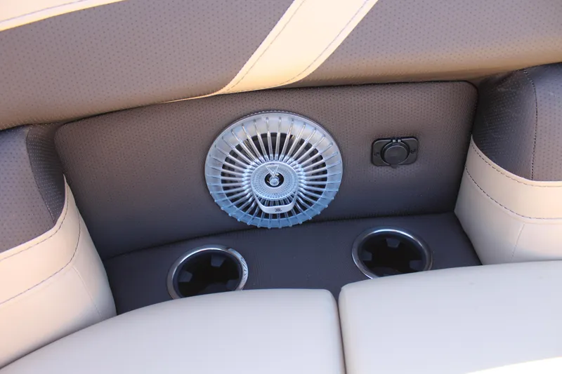 Slide: The Image of Barletta Cabrio 24Q 2025 - 17