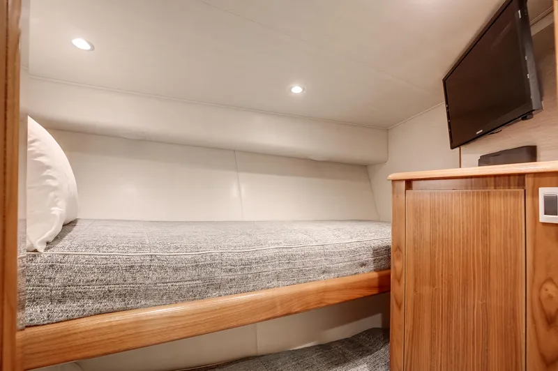 Slide: The Image of Viking 62 On the Edge III - Guest - 12