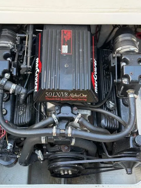 Slide: The Image of 1990 Thompson 240 Fisherman boat engine, 5.0L V8 Alpha One, Thunderbolt Ignition. - 13