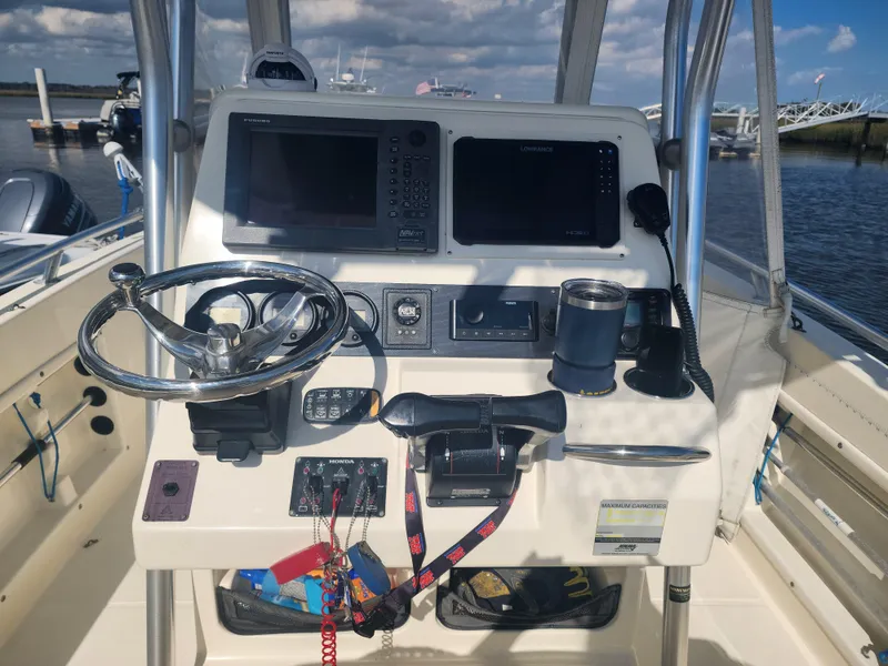 Slide: The Image of World Cat 230 SF 2006 - 6