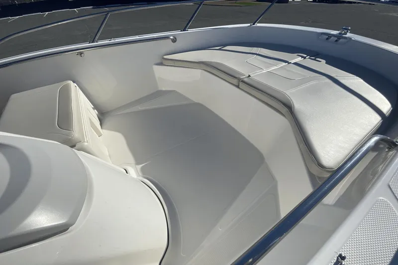 Slide: The Image of Boston Whaler 160 Super Sport 2021 - 5