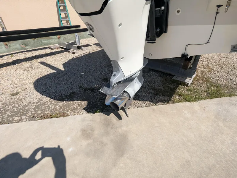 Slide: The Image of 2017 Boston Whaler 240 Dauntless boat engine and propeller on display. - 23