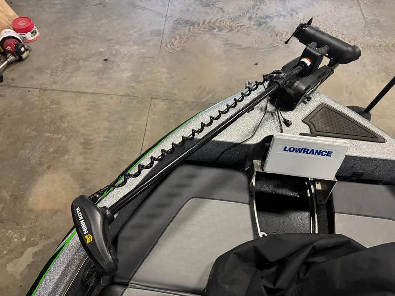 Slide: The Image of Trolling motor and Lowrance fish finder on 2021 Nitro ZV19 Sport boat. - 16