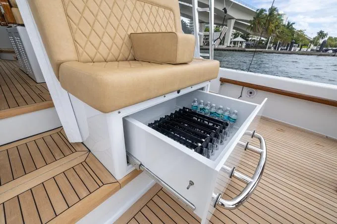 Slide: The Image of Drink Locker - 12