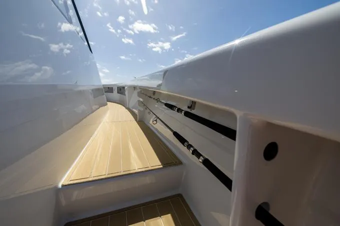Slide: The Image of Side Deck - 9