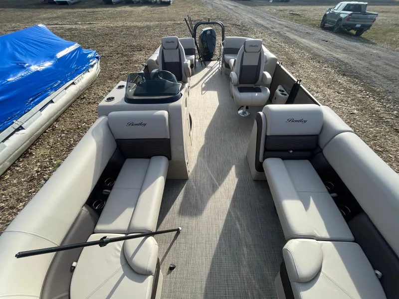 Slide: The Image of 2025 Bentley Pontoons 223 Elite Admiral with spacious seating and modern design. - 10