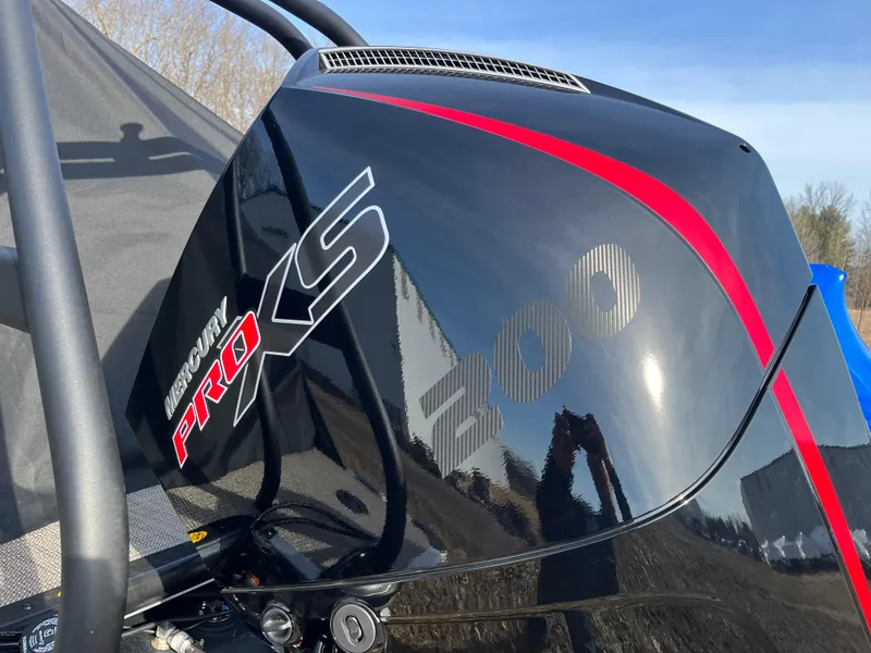 Slide: The Image of 2025 Bentley Pontoons 223 ELITE ADMIRAL with Mercury Pro XS 300 engine, sleek black design. - 30