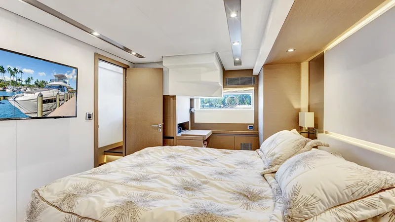 Slide: The Image of Prestige 680 2018 - 52