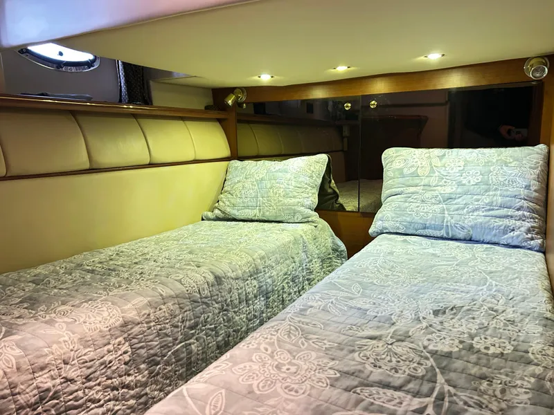 Slide: The Image of Cruisers Yachts 5000 Sedan Sport 2004 - 55