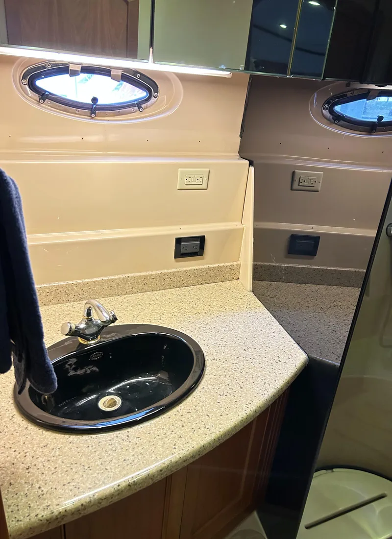 Slide: The Image of Cruisers Yachts 5000 Sedan Sport 2004 - 56