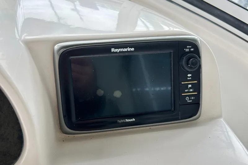 Slide: The Image of Cruisers Yachts 5000 Sedan Sport 2004 - 71