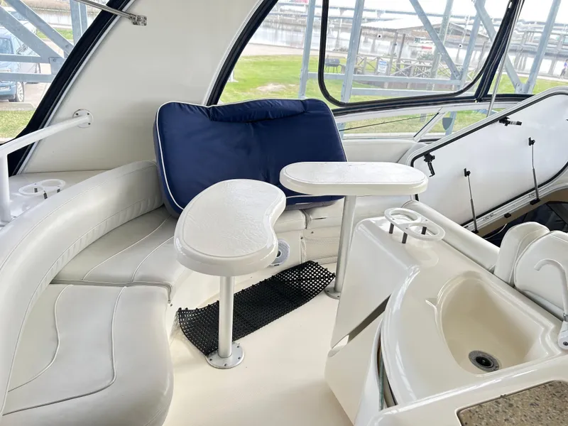 Slide: The Image of Cruisers Yachts 5000 Sedan Sport 2004 - 74