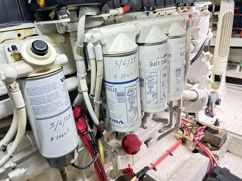 Slide: The Image of Cruisers Yachts 5000 Sedan Sport 2004 - 84