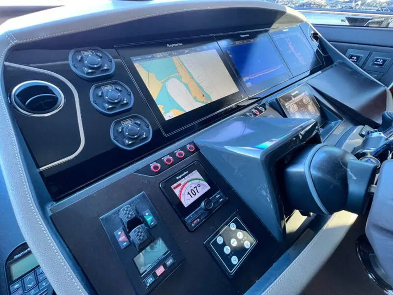 Slide: The Image of Fairline Squadron 68 2020 - 59