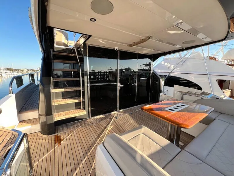 Slide: The Image of Fairline Squadron 68 2020 - 72