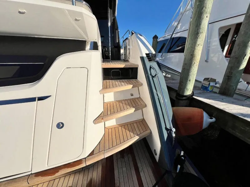 Slide: The Image of Fairline Squadron 68 2020 - 84