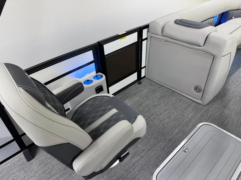 Slide: The Image of 2025 Barletta Lusso 25UC interior with luxurious seating and modern design features. - 20