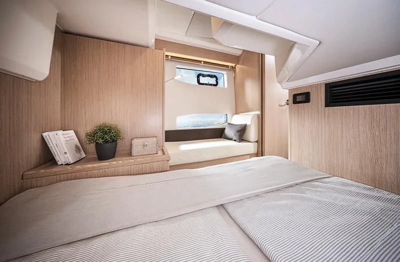 Slide: The Image of Luxurious interior cabin of 2025 Bavaria SR33 yacht with modern furnishings. - 22