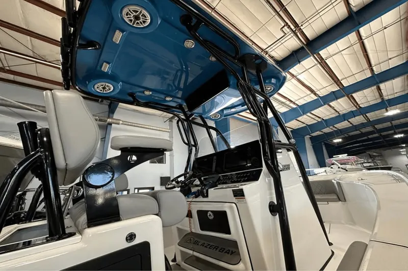 Slide: The Image of Blazer 2700 BAY 2023 - 16