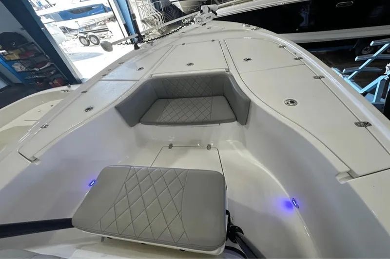 Slide: The Image of Blazer 2700 BAY 2023 - 8