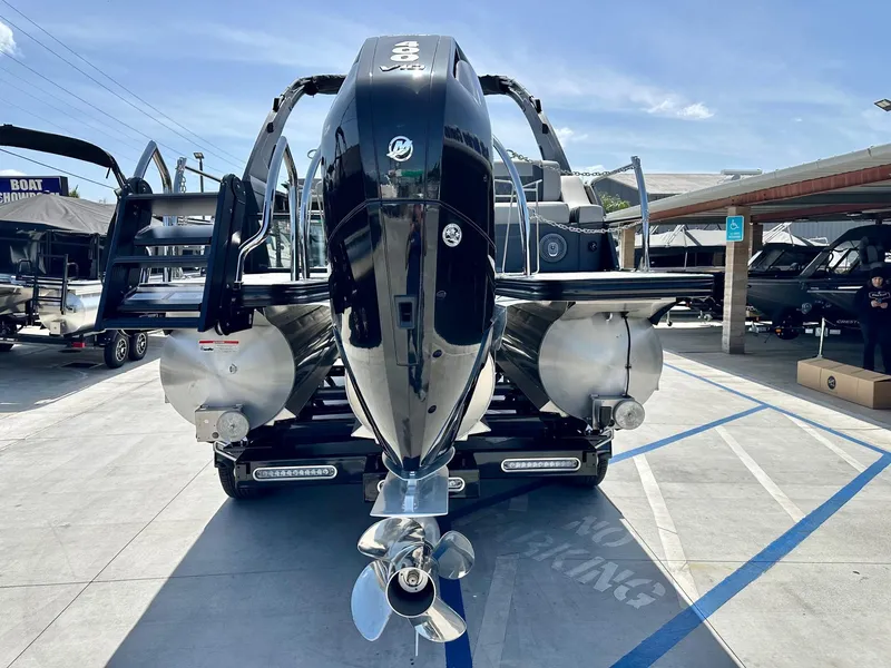 Slide: The Image of Barletta Lusso Ultra-Entertainer L25UEA w/ 400HP Mercury V10! 2025 - 13