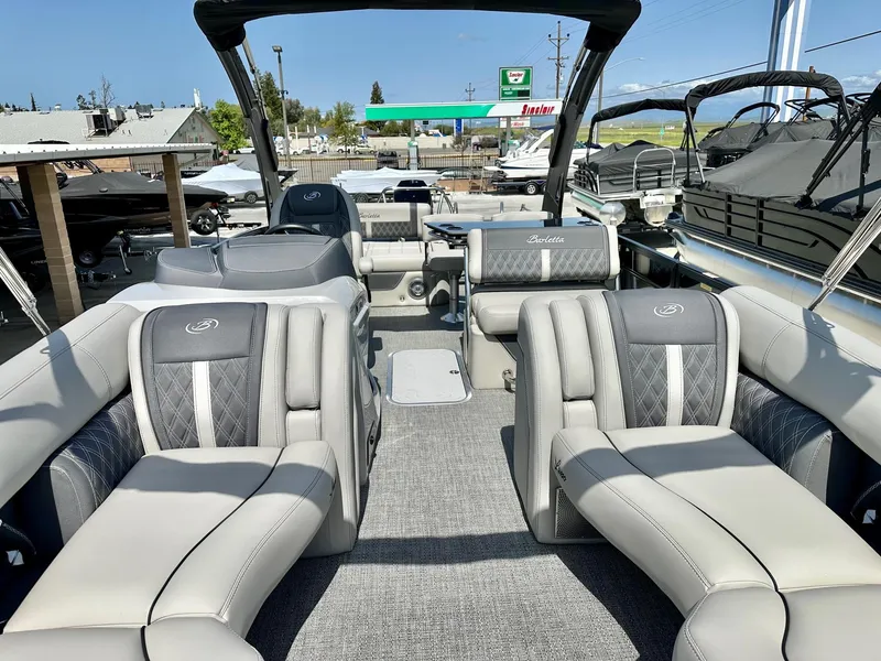 Slide: The Image of Barletta Lusso Ultra-Entertainer L25UEA w/ 400HP Mercury V10! 2025 - 15