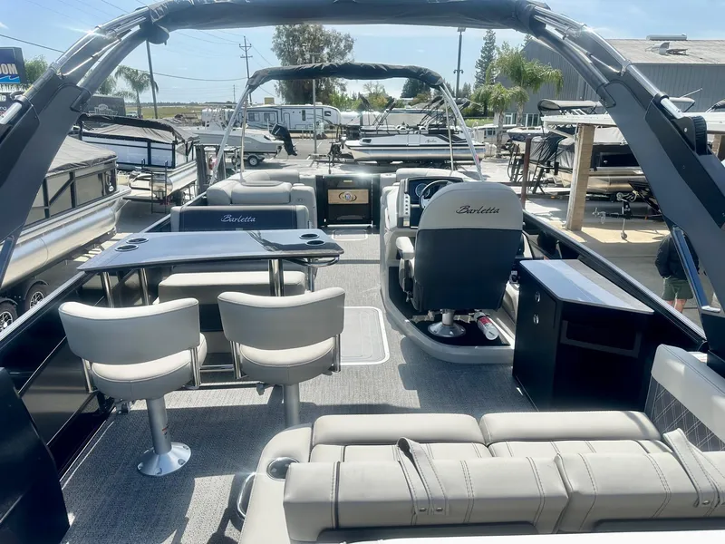 Slide: The Image of Barletta Lusso Ultra-Entertainer L25UEA w/ 400HP Mercury V10! 2025 - 20