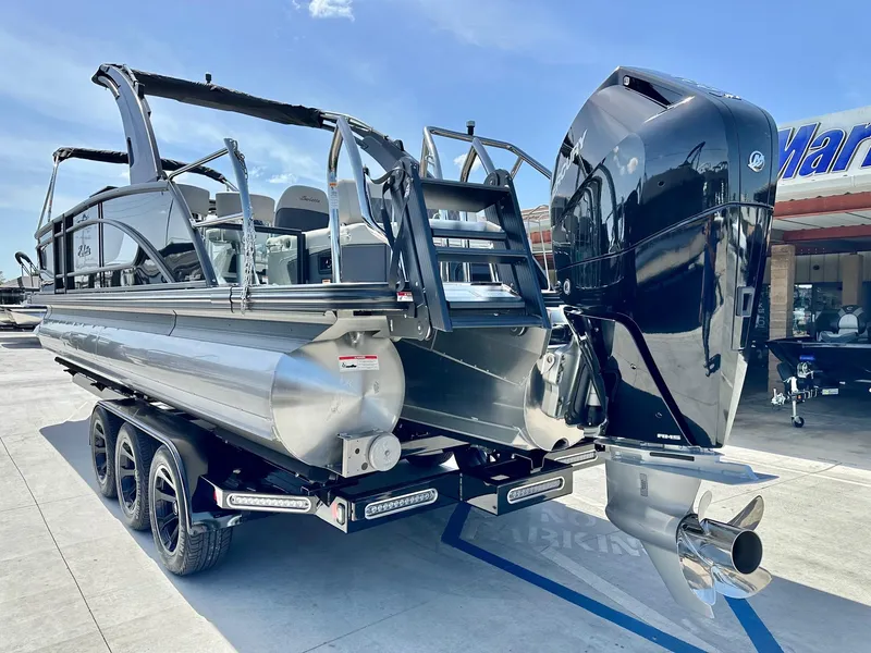 Slide: The Image of Barletta Lusso Ultra-Entertainer L25UEA w/ 400HP Mercury V10! 2025 - 3