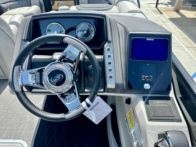 Slide: The Image of Barletta Lusso Ultra-Entertainer L25UEA w/ 400HP Mercury V10! 2025 - 9