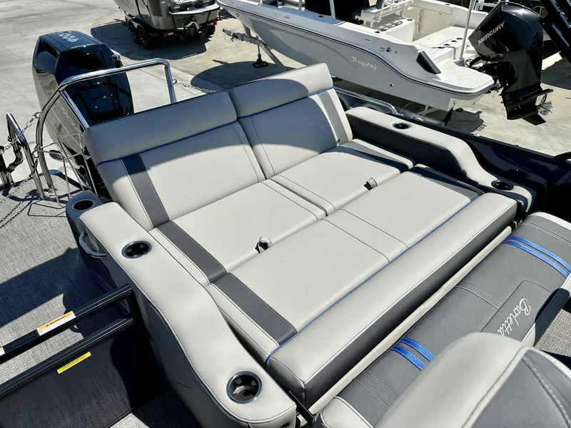 Slide: The Image of Barletta Corsa Ultra-Lounge 25UC w/ 400HP V10 Mercury! 2025 - 17