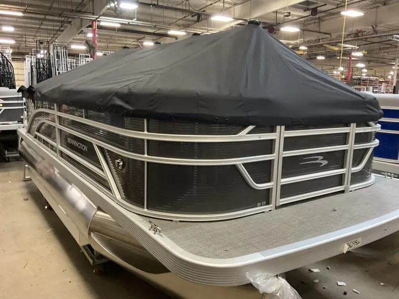 Slide: The Image of Bennington 20 SVSR Elliptical Toon Package 2025 - 12